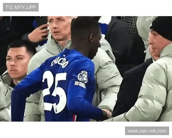 凯塞多与赖斯对决:中场新老势力的碰撞引发足坛关注 凯塞多与赖斯对决:中场新老势力的碰撞引发足坛关注